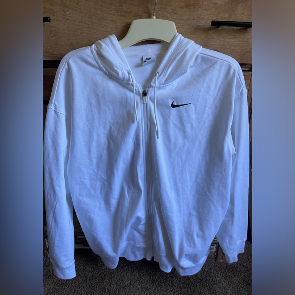 White zip up hoodie, new without tags